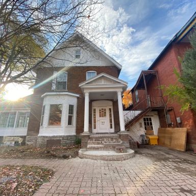 Halfred | Apartment rentals: unité à louer, 1 chambres, 145 Rue Champlain, Gatineau