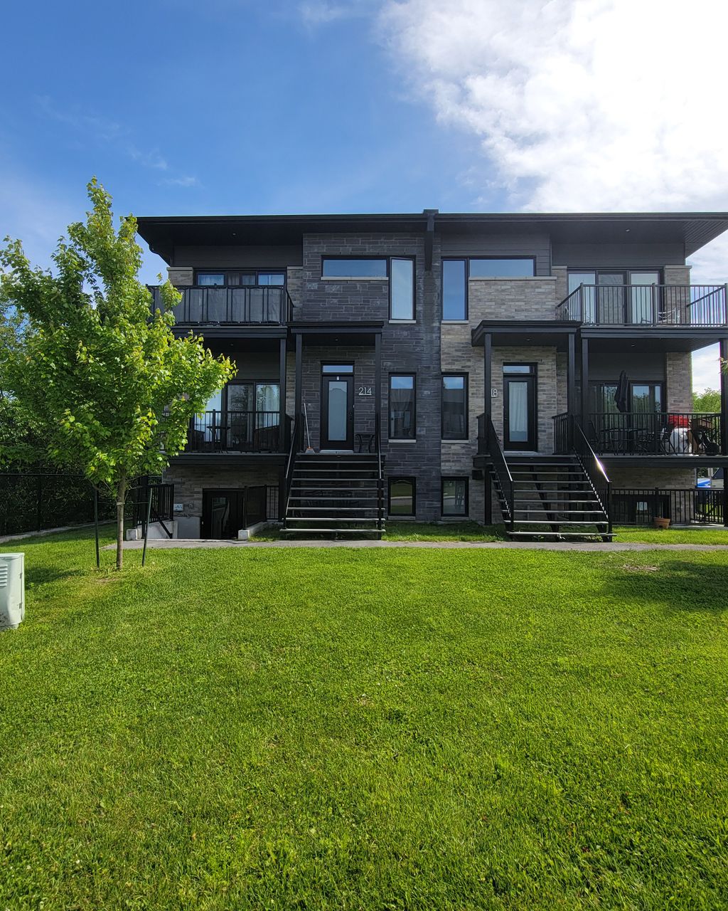 242 Rue De La Frégate