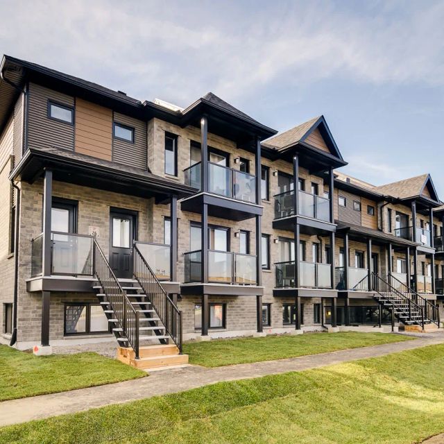 Halfred | Apartment rentals real estate: Spacious maison with 2 bedrooms for rent in Gatineau