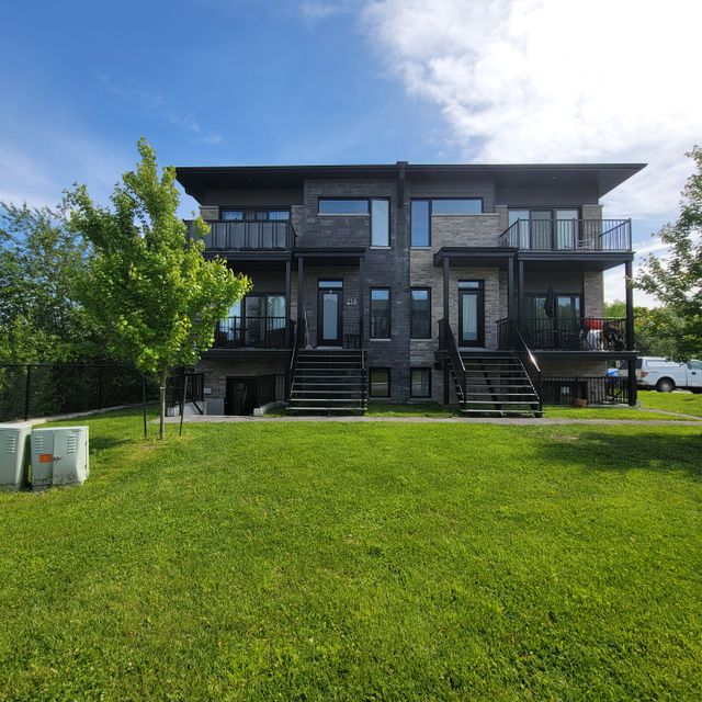 Halfred | Apartment rentals: appartement with 2 bedrooms for rent, 226 Rue De La Frégate, Gatineau